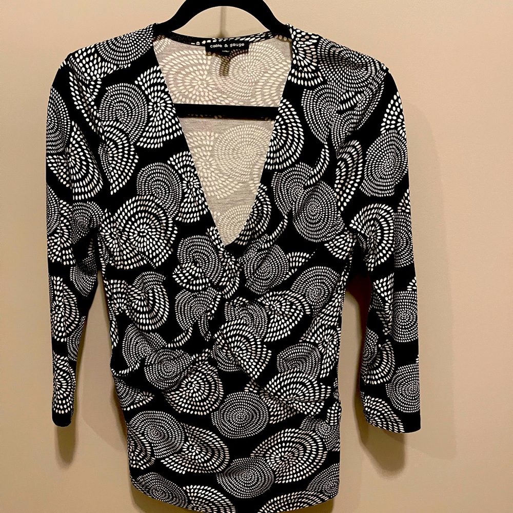 Cable & Gauge Black & White stretchy Medium Only worn once or twice